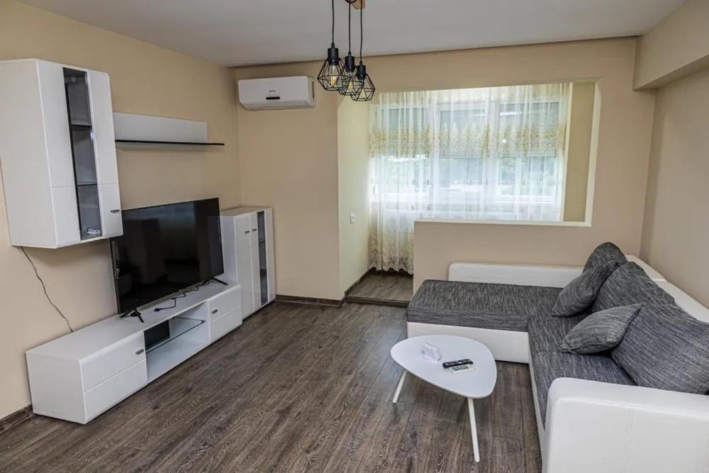 Iulian Apartment Braila Ngoại thất bức ảnh